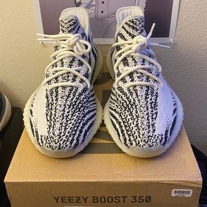 Yeezy 350 v2 boost zebra